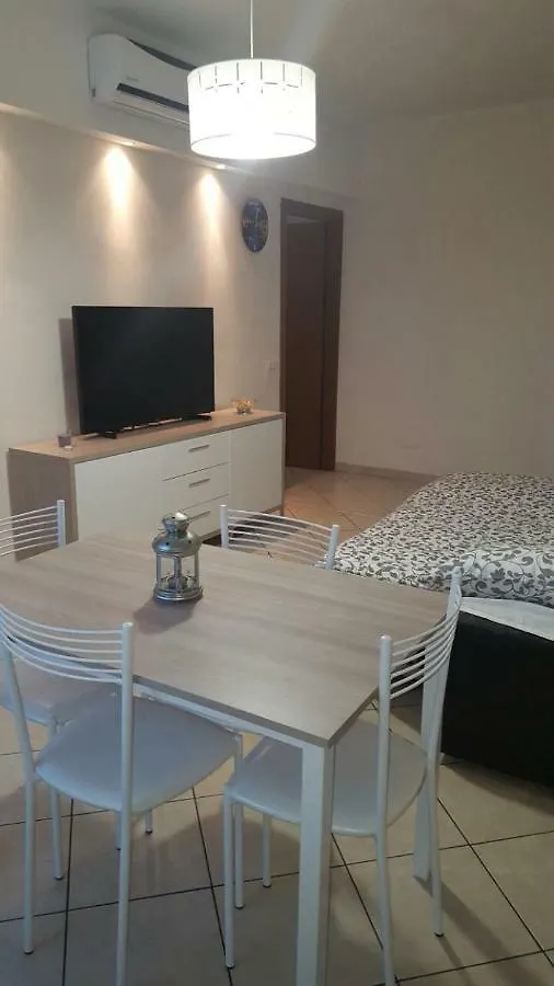 Andrea'S Apartments - Zanoli Milan 0*,  Italy